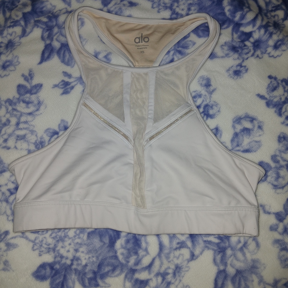 ALO Yoga White Mesh Detail Sports Bra - Picture 1 of 3